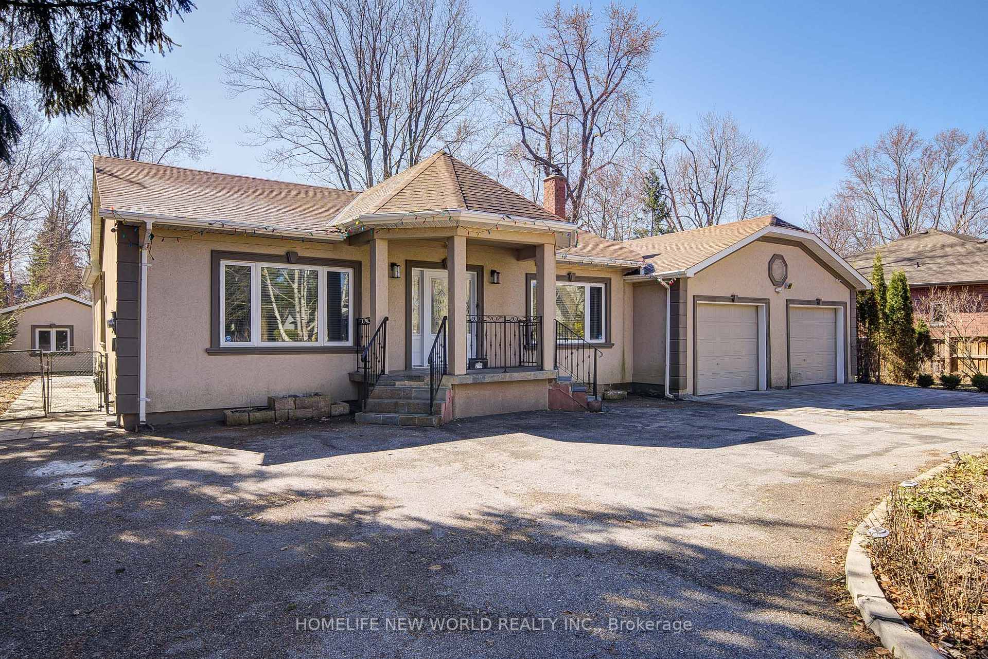 215 Willow Drive, Georgina — photo 3 of 5