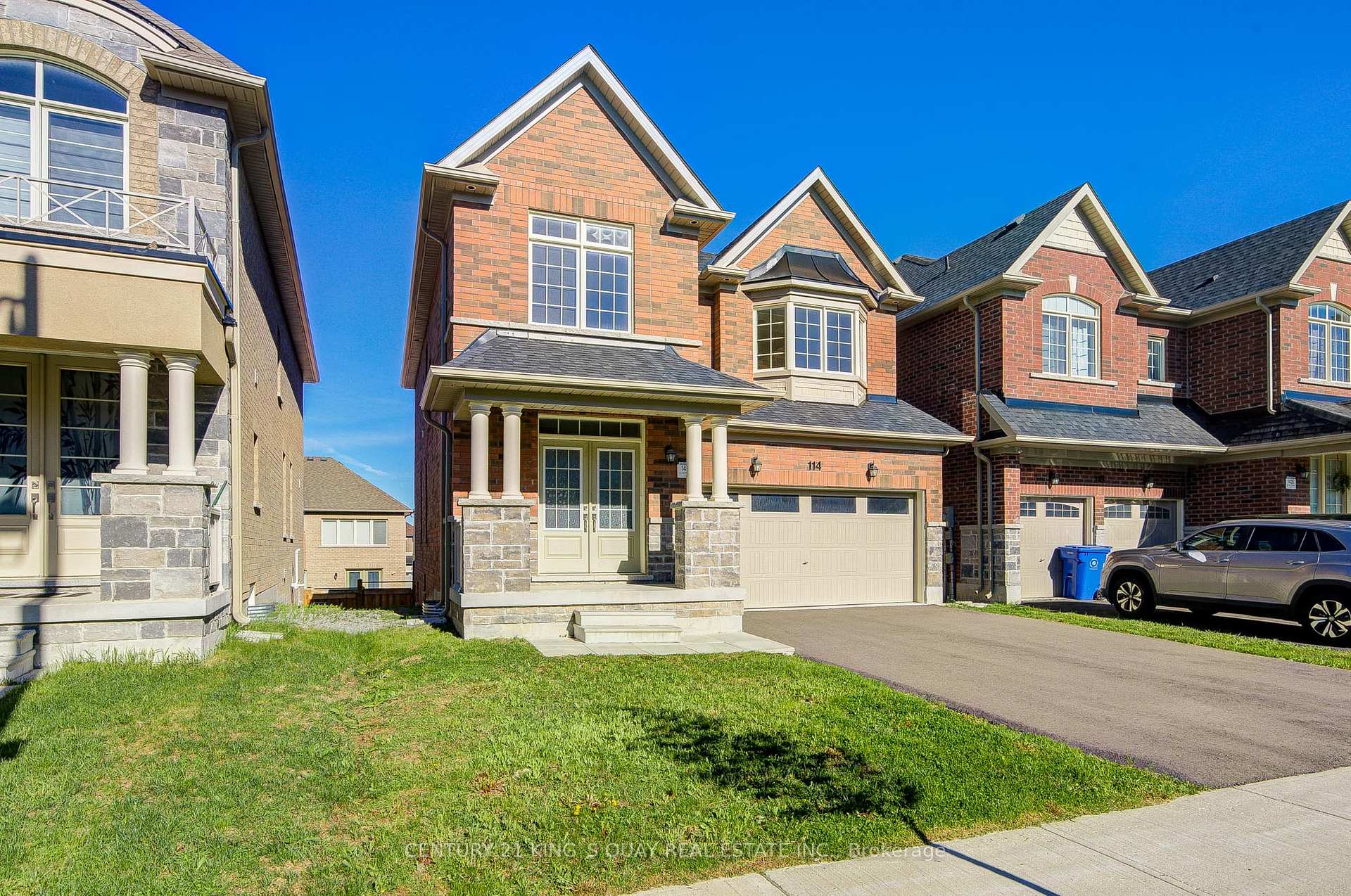 114 Watershed Gate, East Gwillimbury — photo 3 of 5