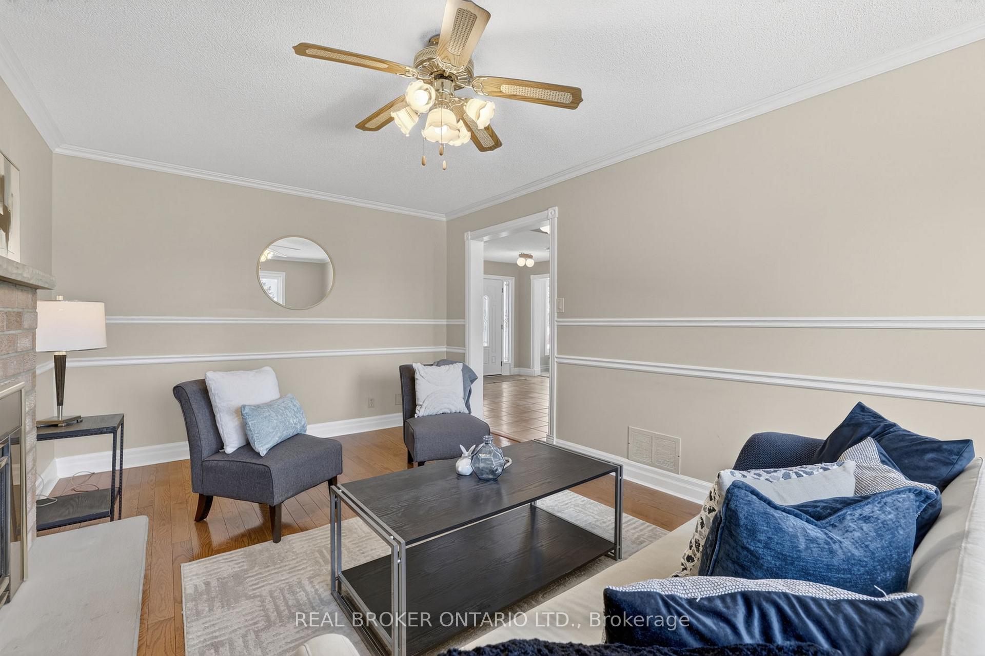 208 Stegman Road, East Gwillimbury — photo 4 of 5