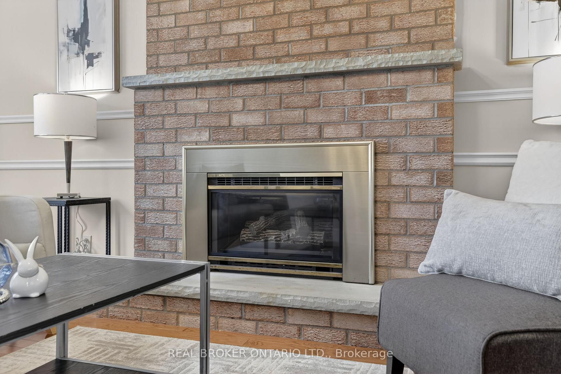 208 Stegman Road, East Gwillimbury — photo 5 of 5