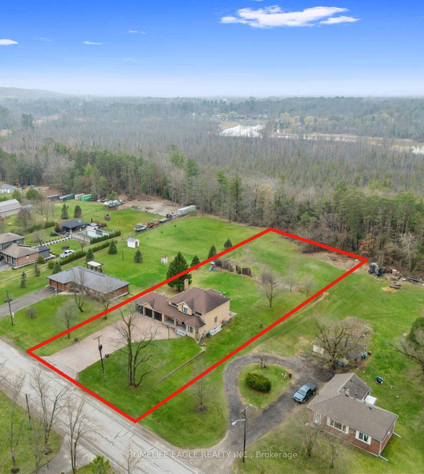 20286 Yonge Street, East Gwillimbury, ON L9N 1B1 — East Gwillimbury, Ontario