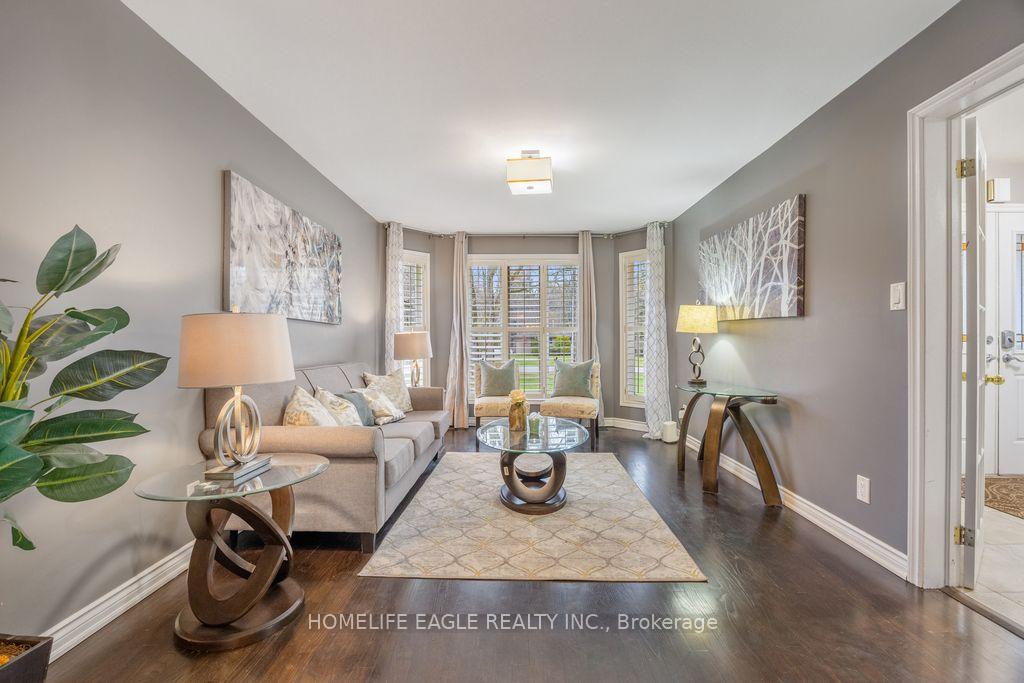 20286 Yonge Street, East Gwillimbury — photo 5 of 5