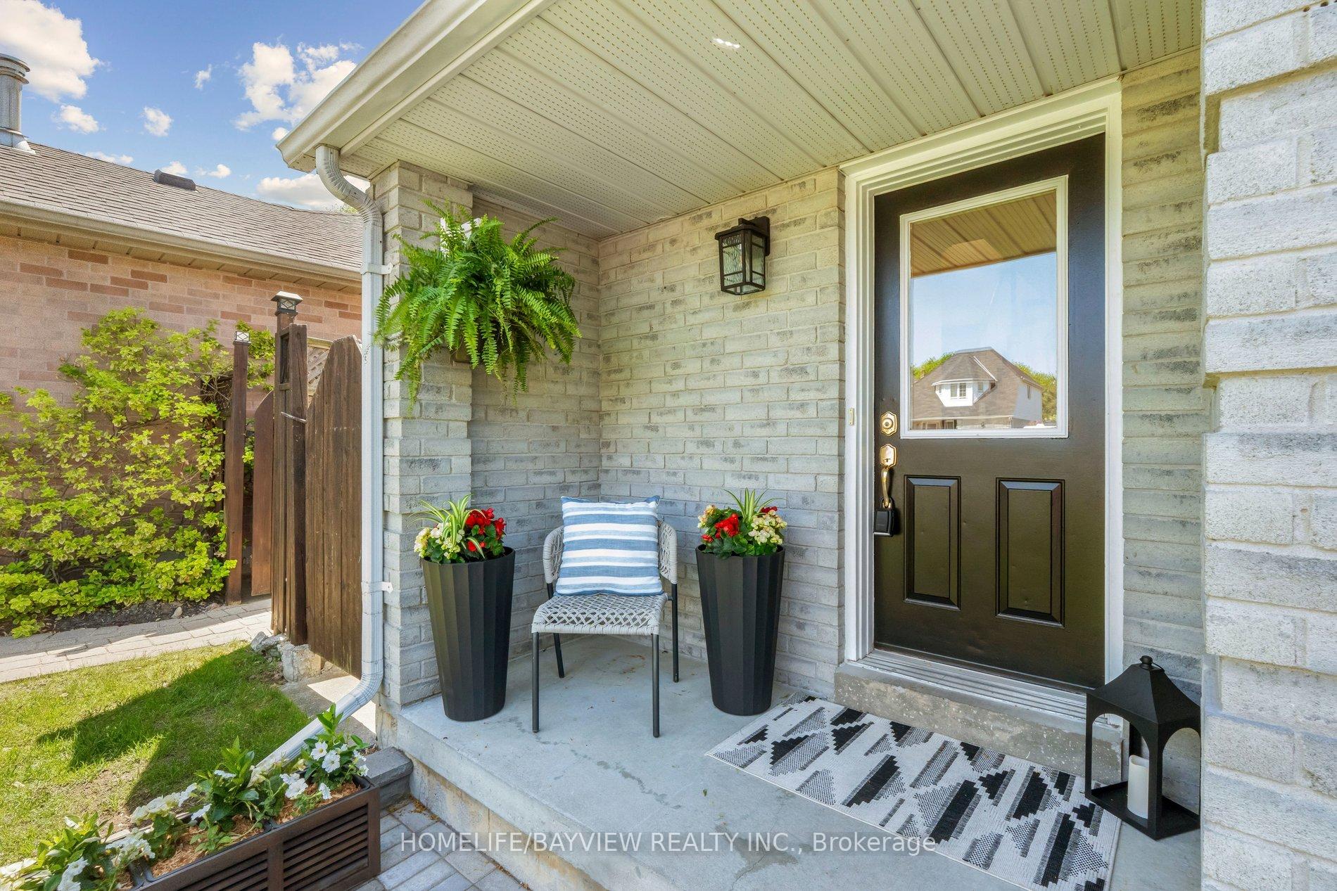 29 Oakridge Court, East Gwillimbury — photo 3 of 5
