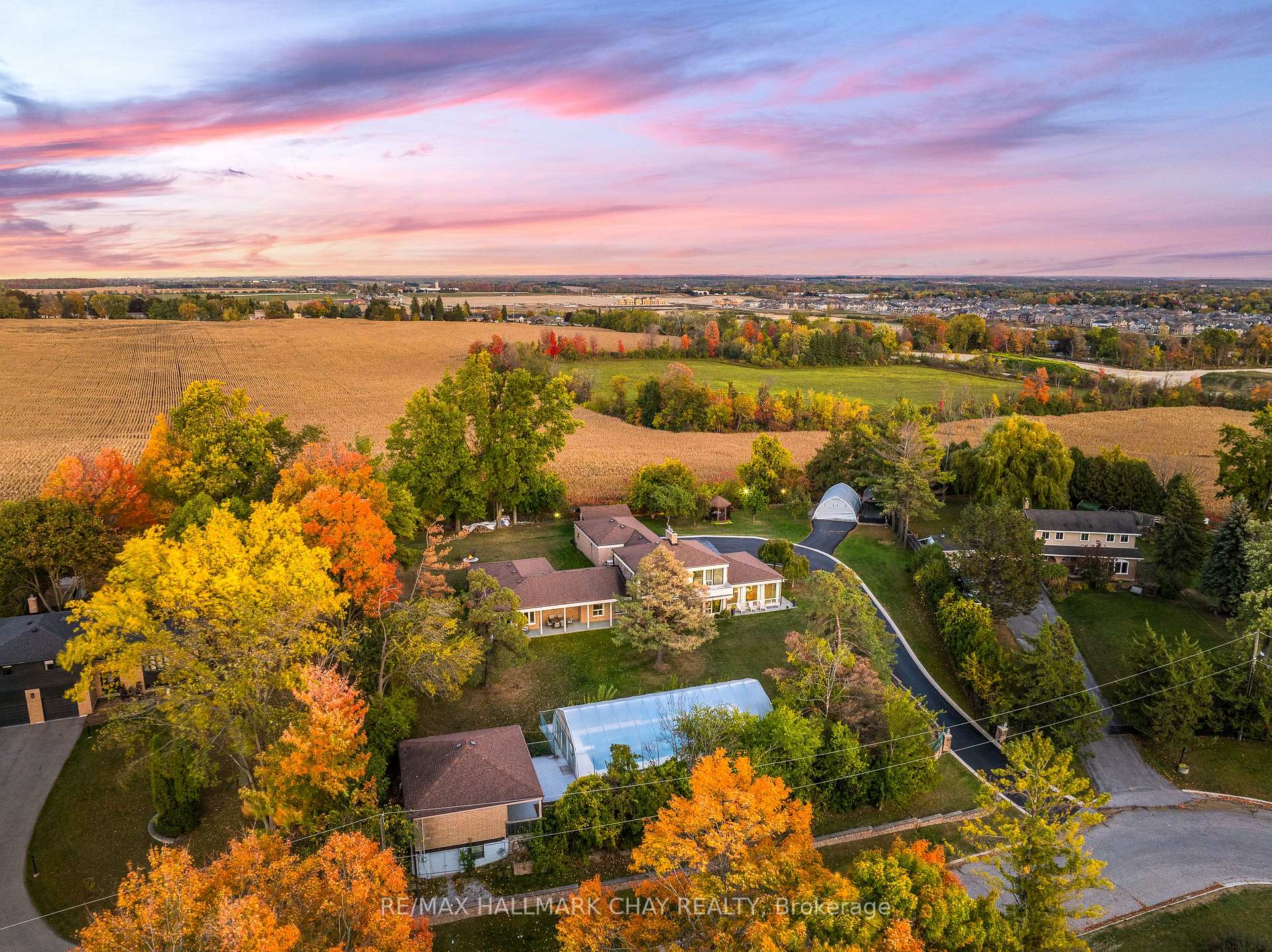 39 Highfield Crescent, Georgina, ON L4P 0M2 — Georgina, Ontario