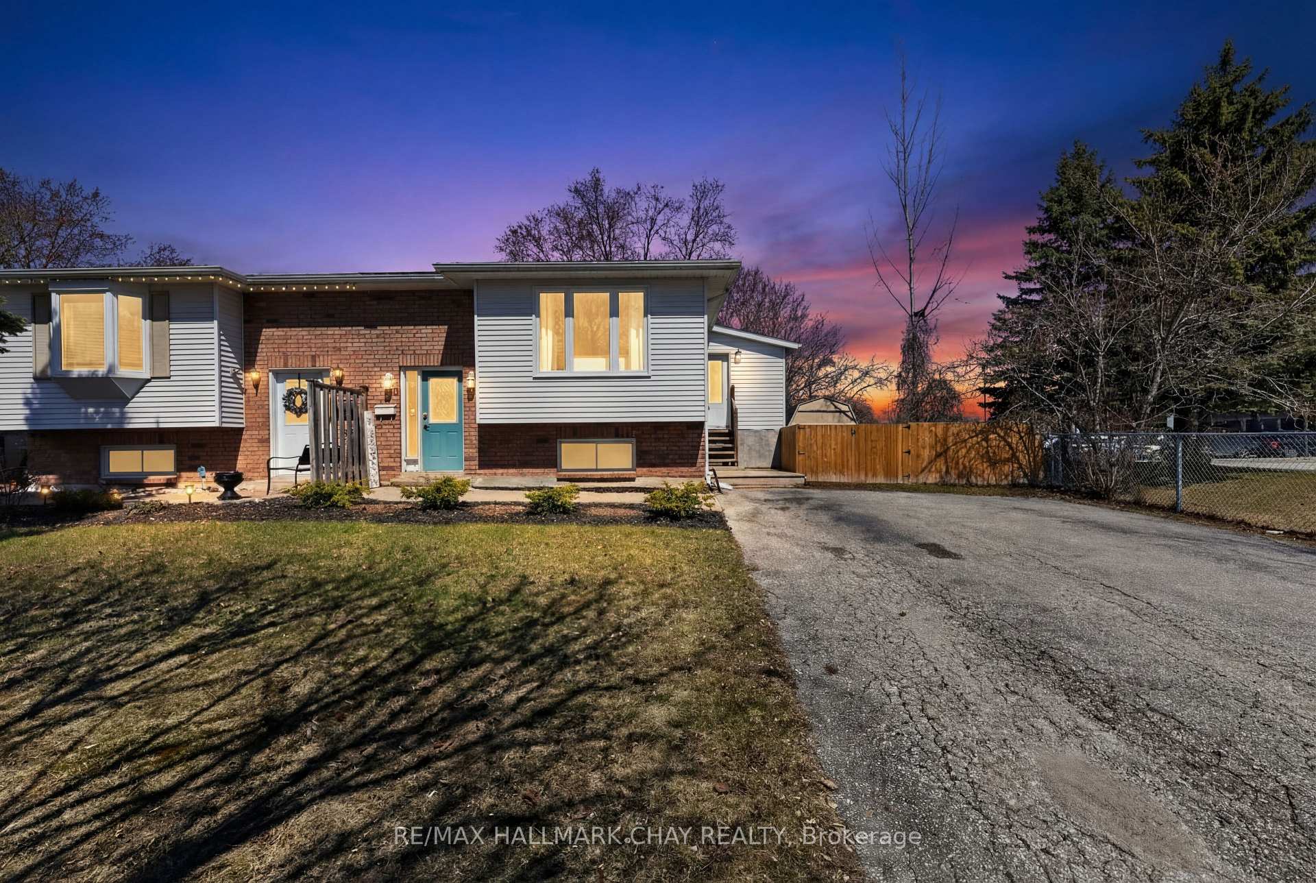 58 Biscayne Boulevard, Georgina — photo 2 of 5