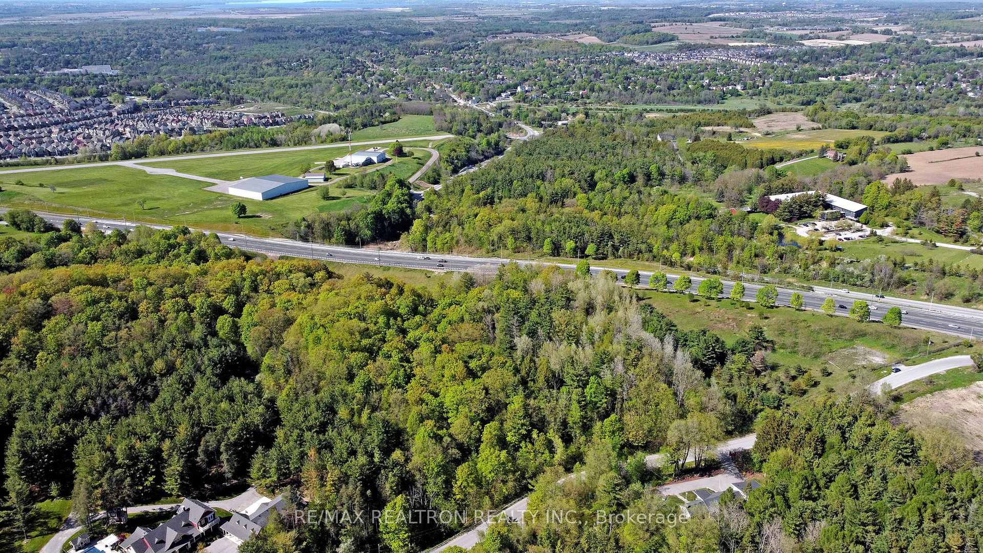 124 Morning Side Road, East Gwillimbury — photo 3 of 5