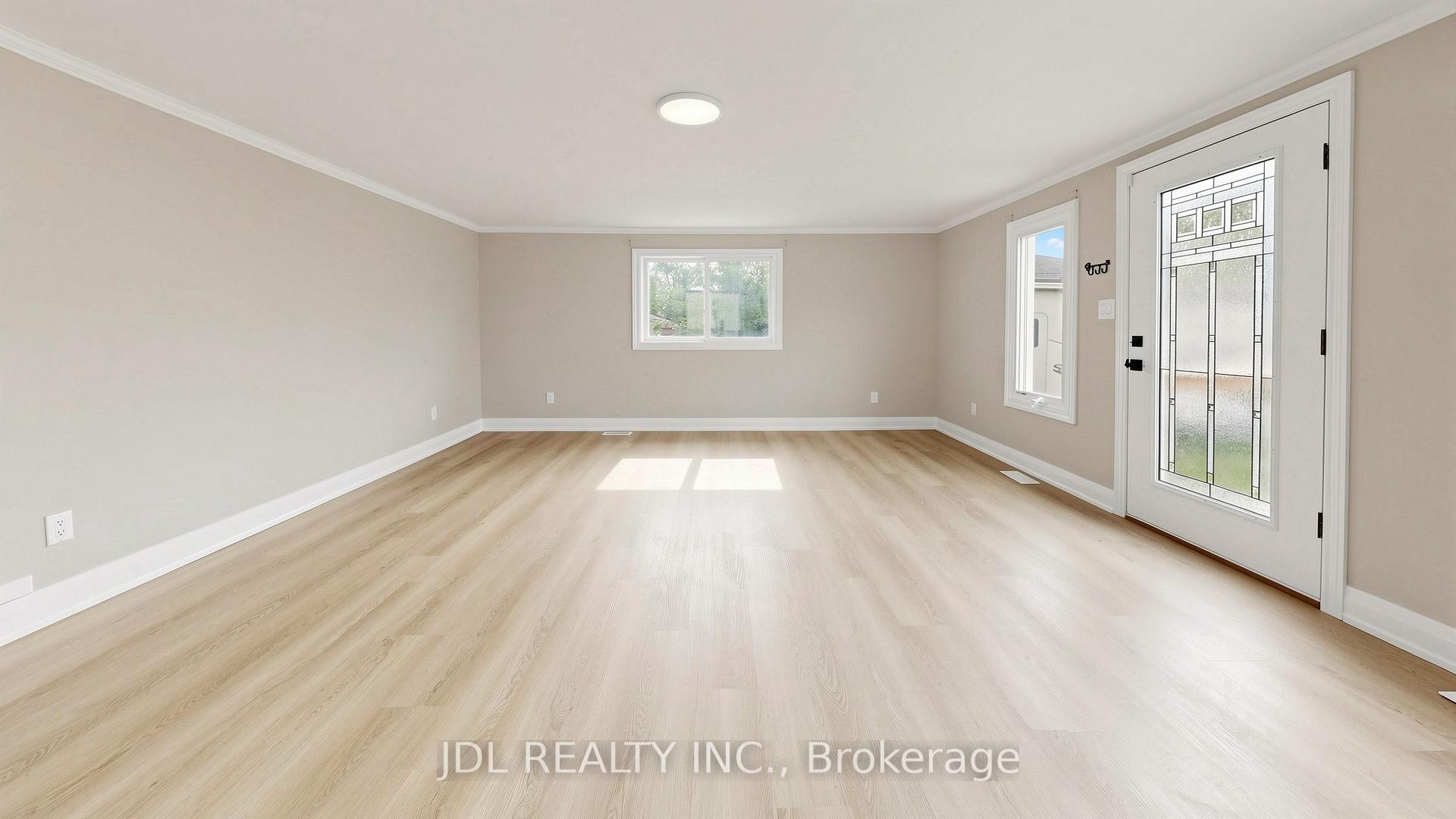 245 Royal Road, Georgina — photo 4 of 5