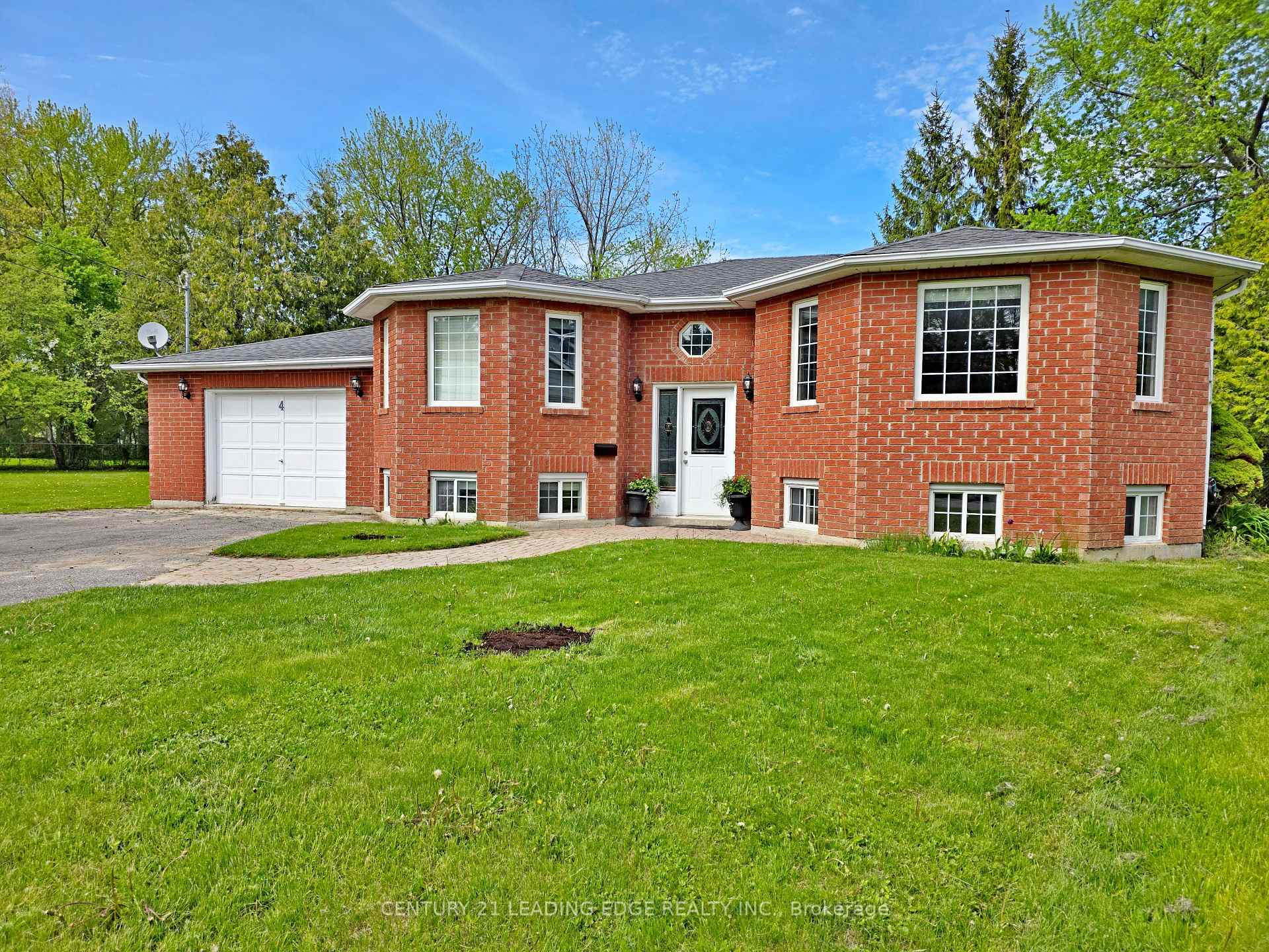 4 Bay Court, Georgina — photo 2 of 5
