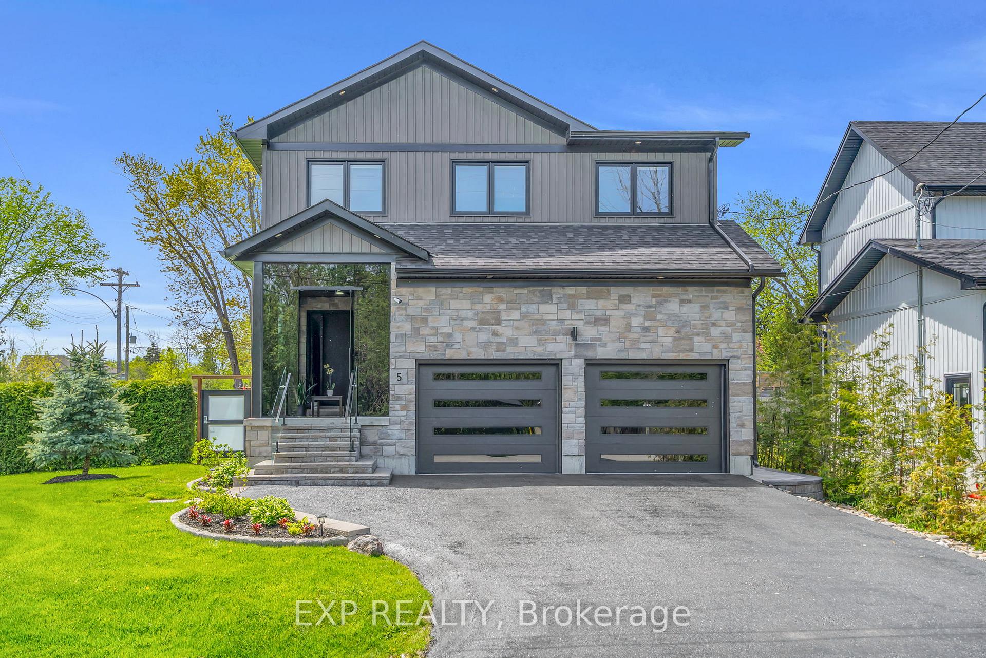 5 Farley Circle, Georgina — photo 2 of 5