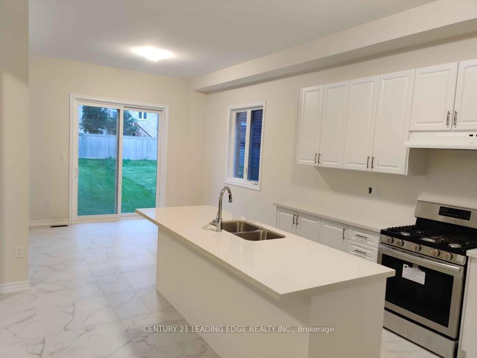 237 Danny Wheeler Boulevard, Georgina — photo 4 of 5