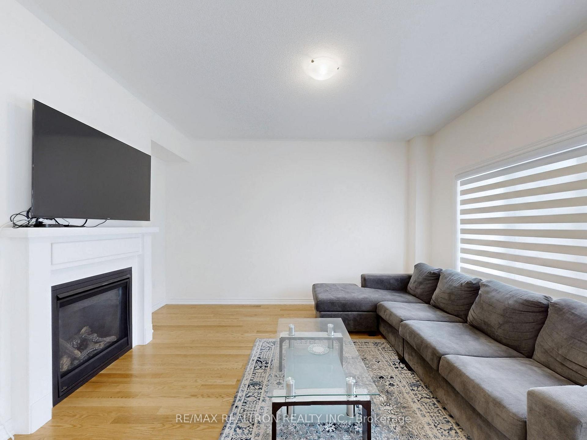 362 Danny Wheeler Boulevard, Georgina — photo 4 of 5