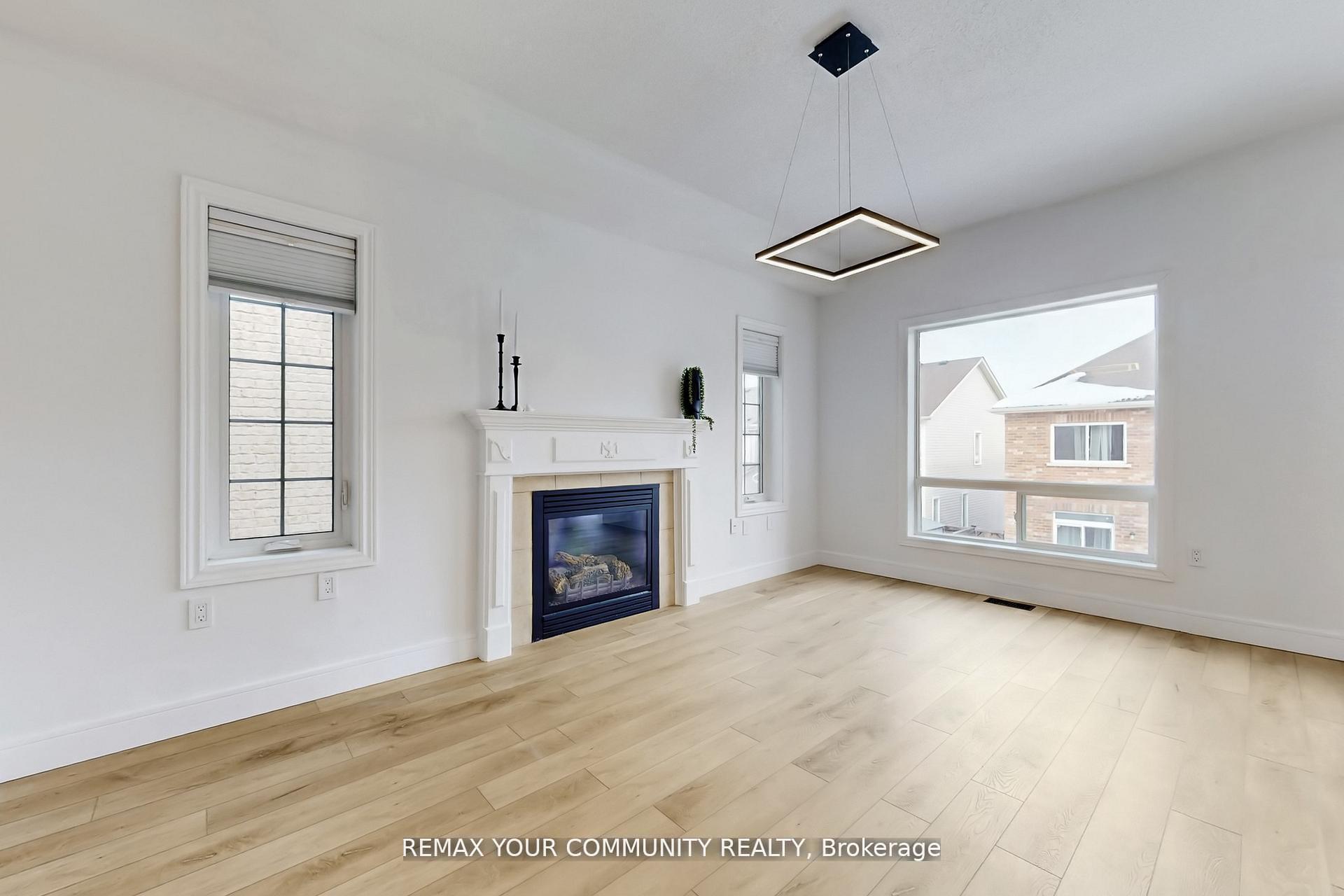 25 Bache Avenue Upper Level & Main Level, Georgina — photo 3 of 5