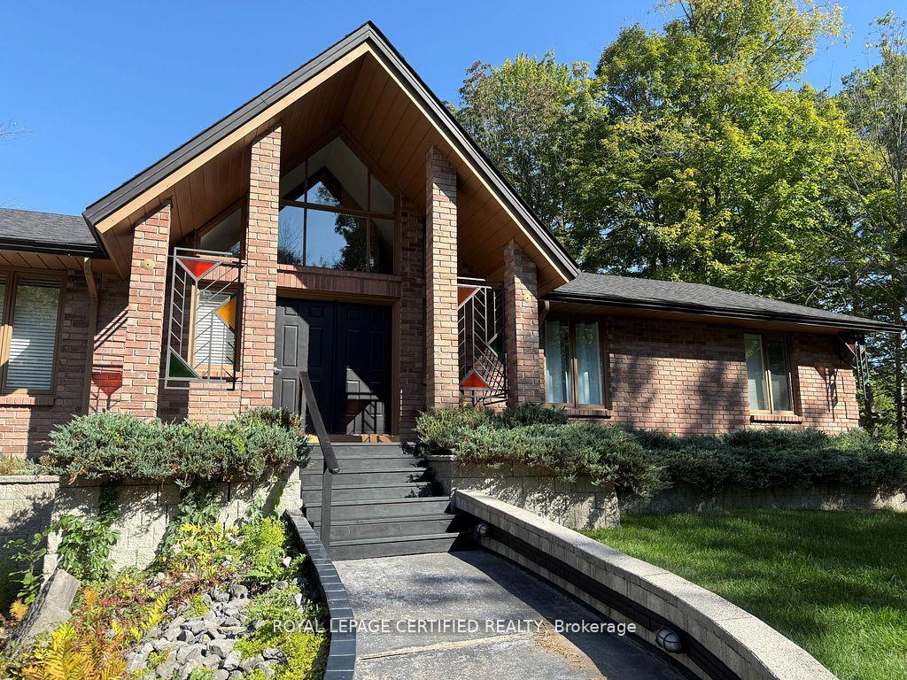 103 Sibbald Crescent, Georgina — photo 2 of 5