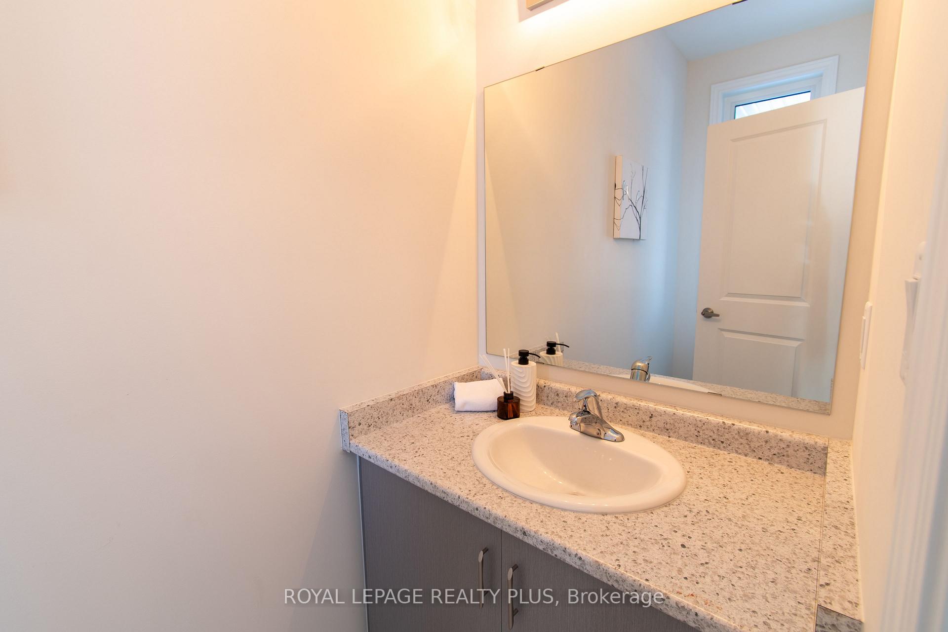 147 Dovedale Drive, Georgina — photo 3 of 5
