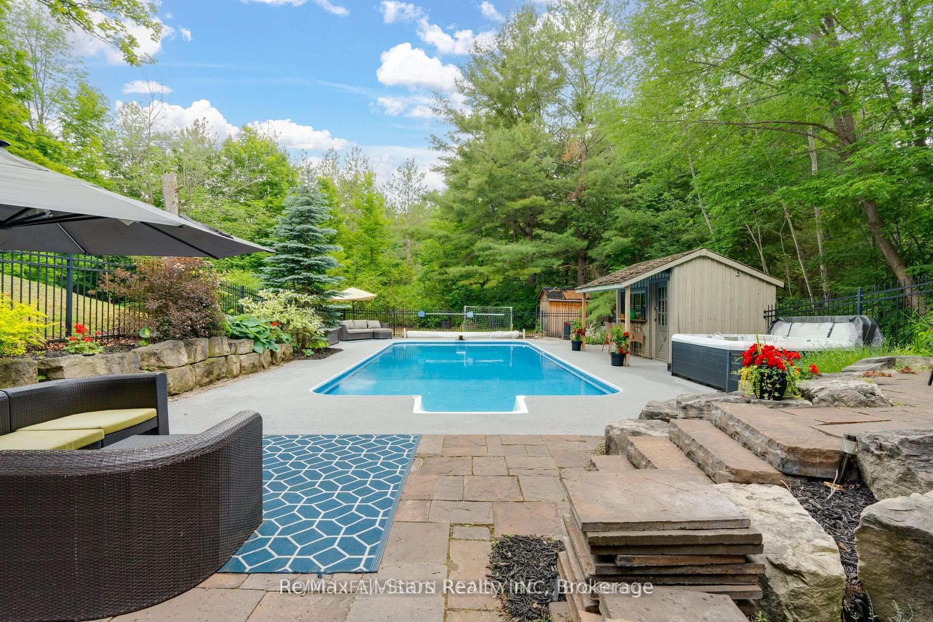 24 The Pines Lane, Brock — photo 5 of 5