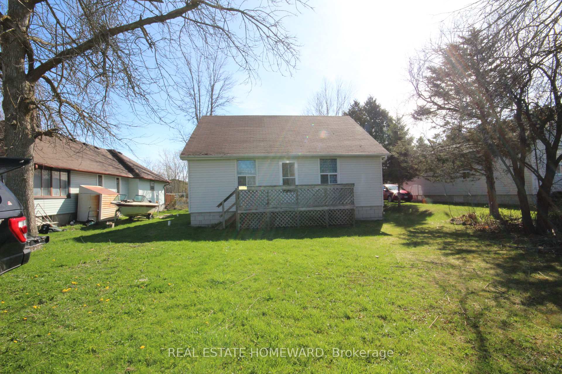 27125 Woodbine Avenue, Georgina, ON L4P 3E9 — Georgina, Ontario
