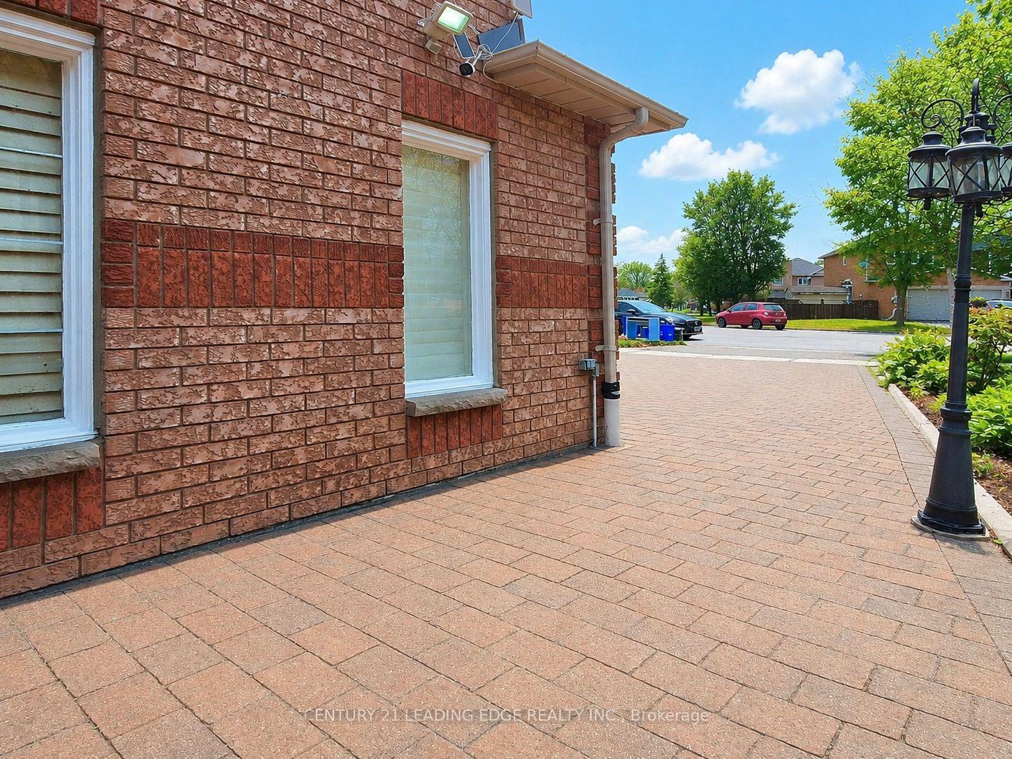 77 Sunbird Boulevard, Georgina — photo 3 of 5