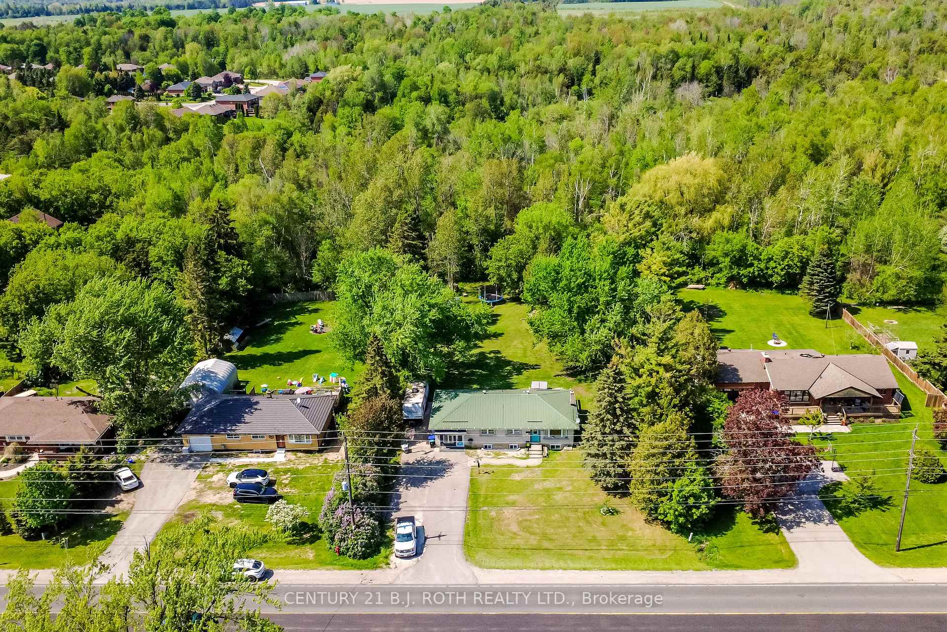 7906 Main Street, Adjala-Tosorontio, ON L0M 1J0 — Adjala-Tosorontio, Ontario