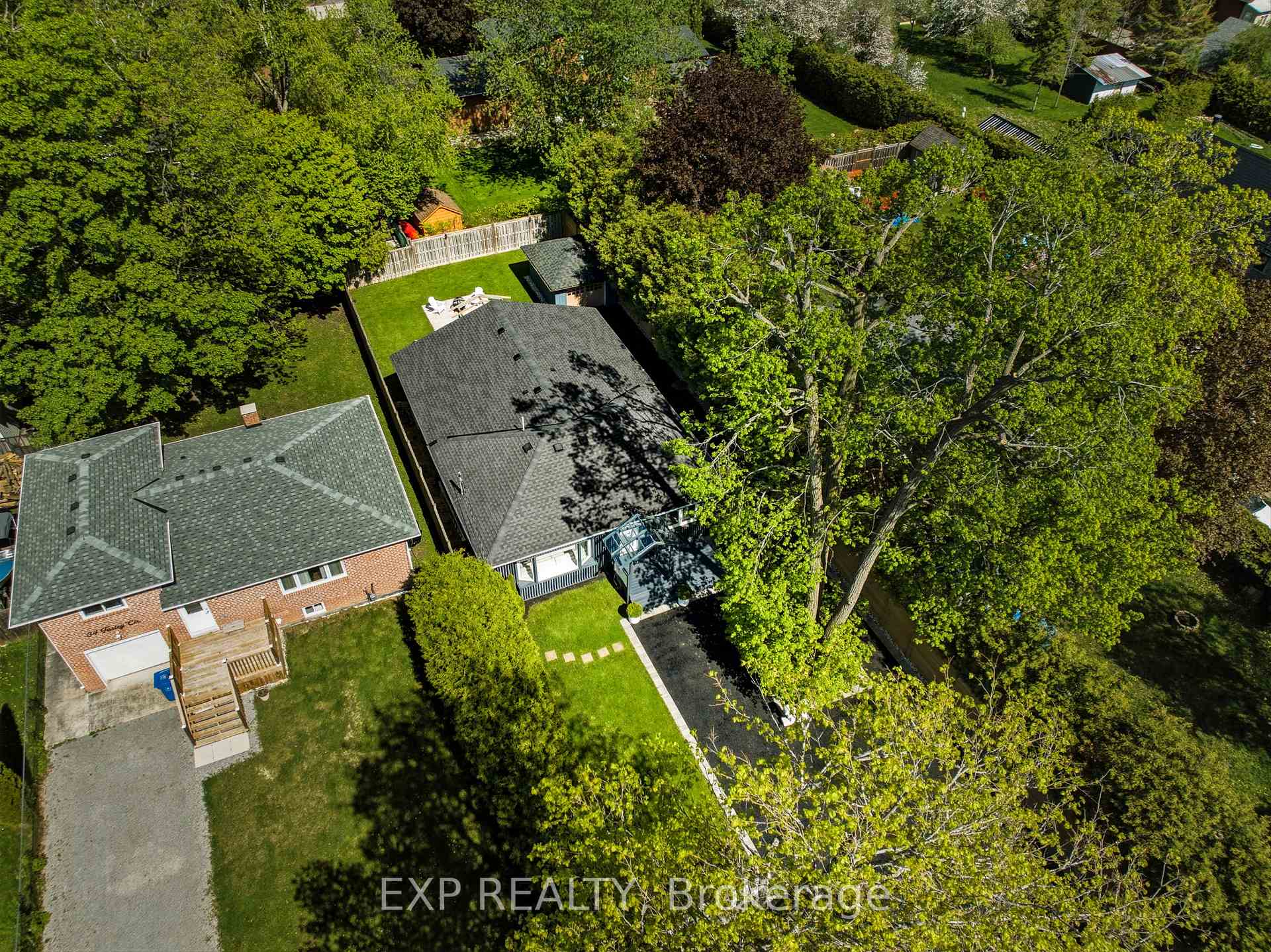 32 Farley Circle, Georgina — photo 2 of 5