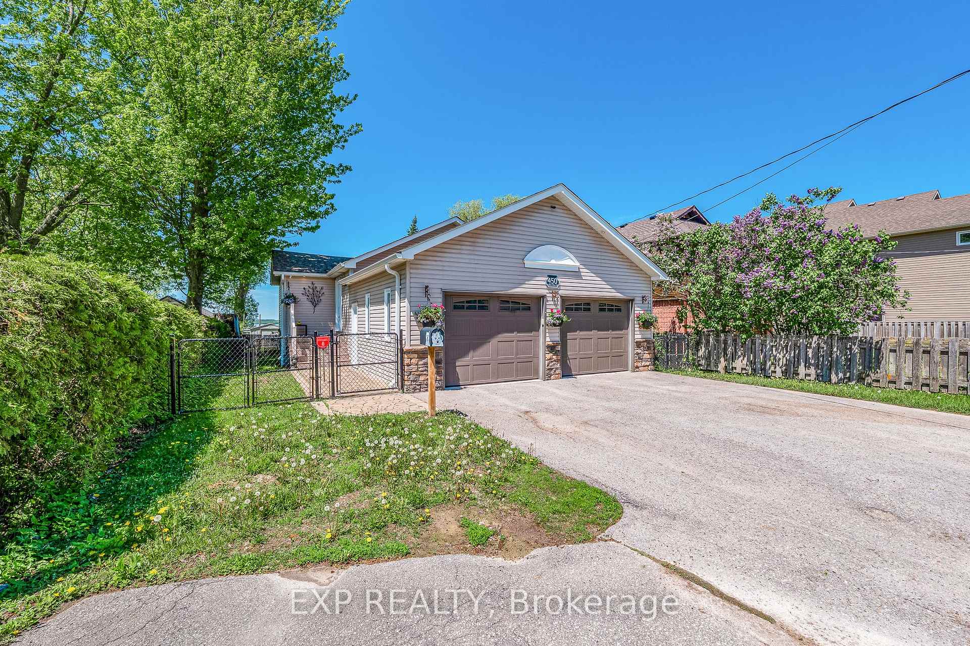 450 Lake Drive S, Georgina — photo 4 of 5