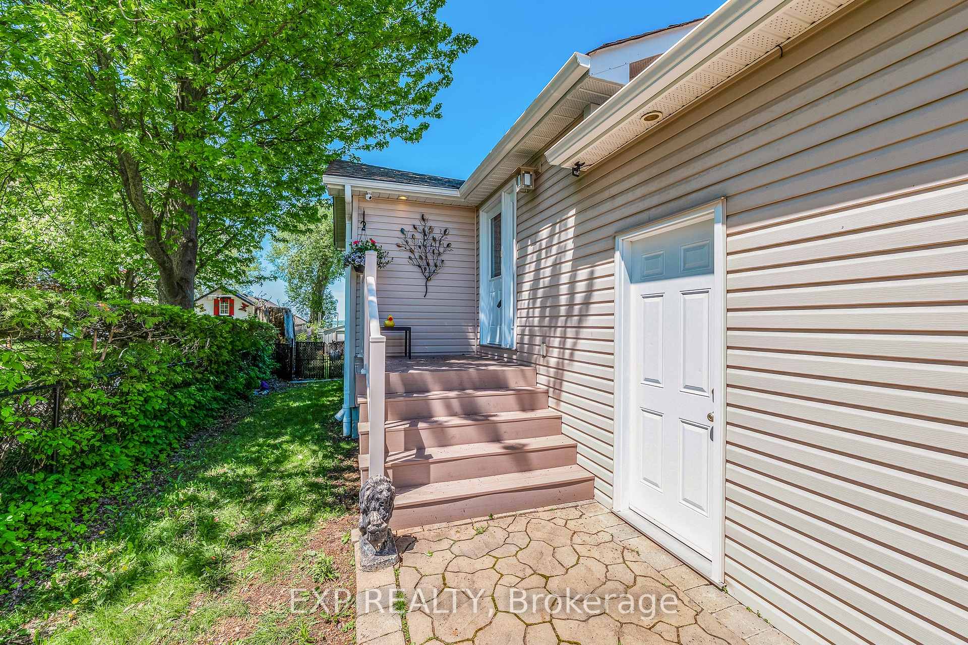 450 Lake Drive S, Georgina — photo 5 of 5