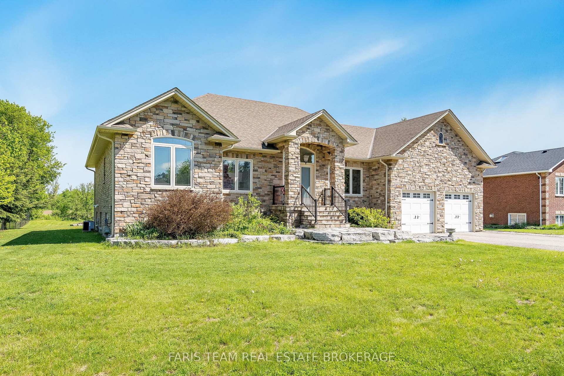 30 Fisher Drive, Adjala-Tosorontio — photo 3 of 5