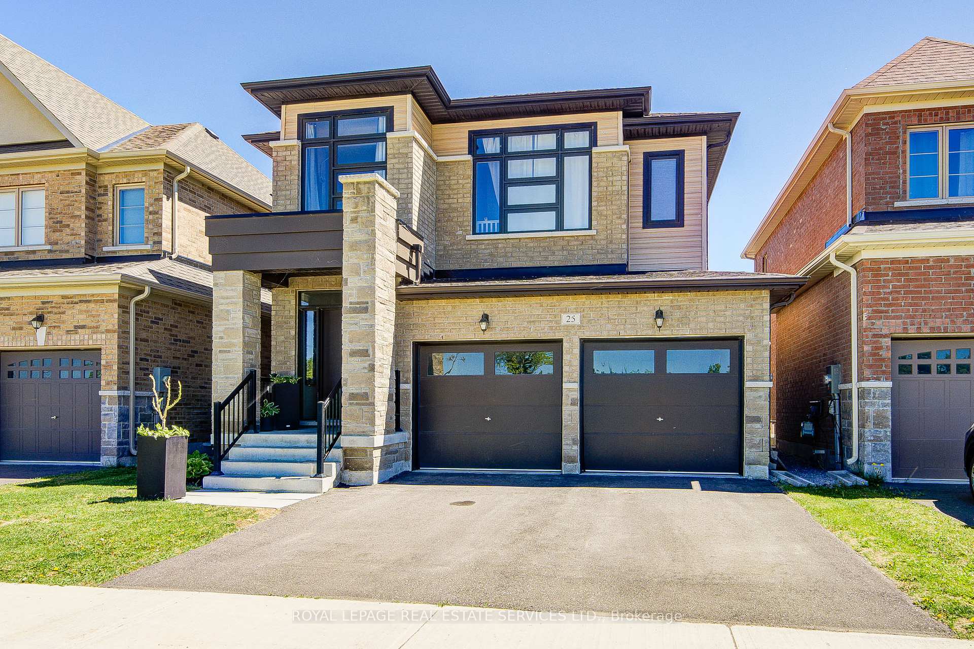 25 Garrett Styles Drive, Georgina, ON L4P 2E7 — Georgina, Ontario