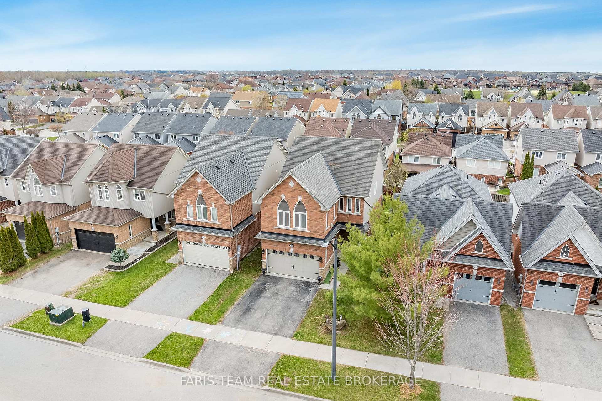 1845 Lamstone Street, Innisfil — photo 2 of 5