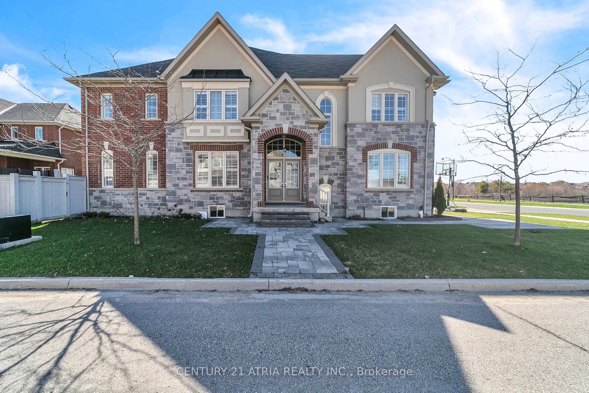 147 Joe Dales Drive, Georgina, ON L4P 3E9 — Georgina, Ontario
