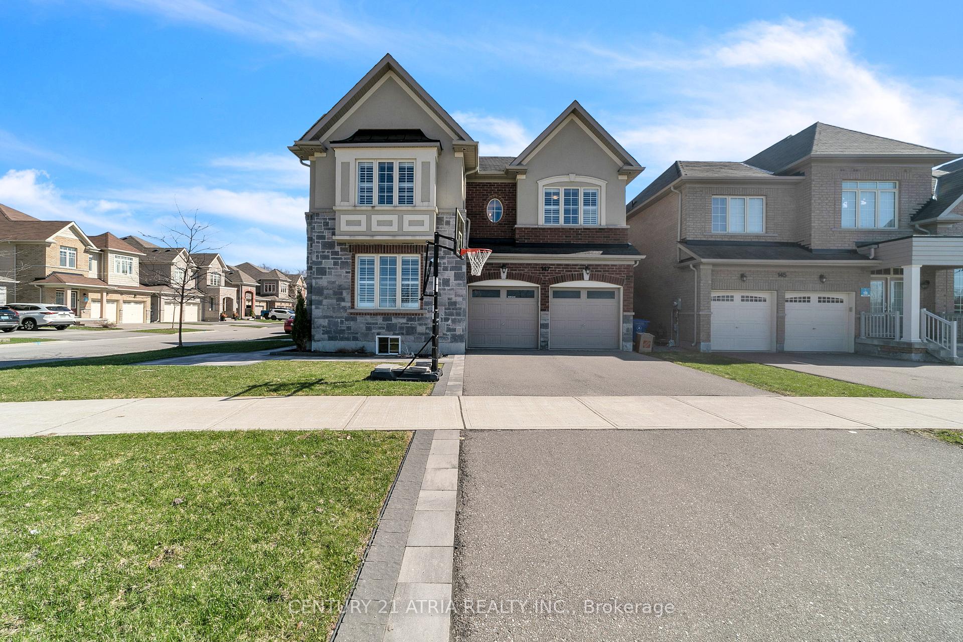 147 Joe Dales Drive, Georgina — photo 2 of 5