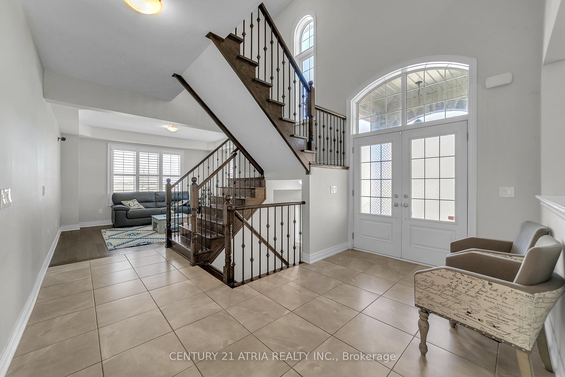 147 Joe Dales Drive, Georgina — photo 3 of 5