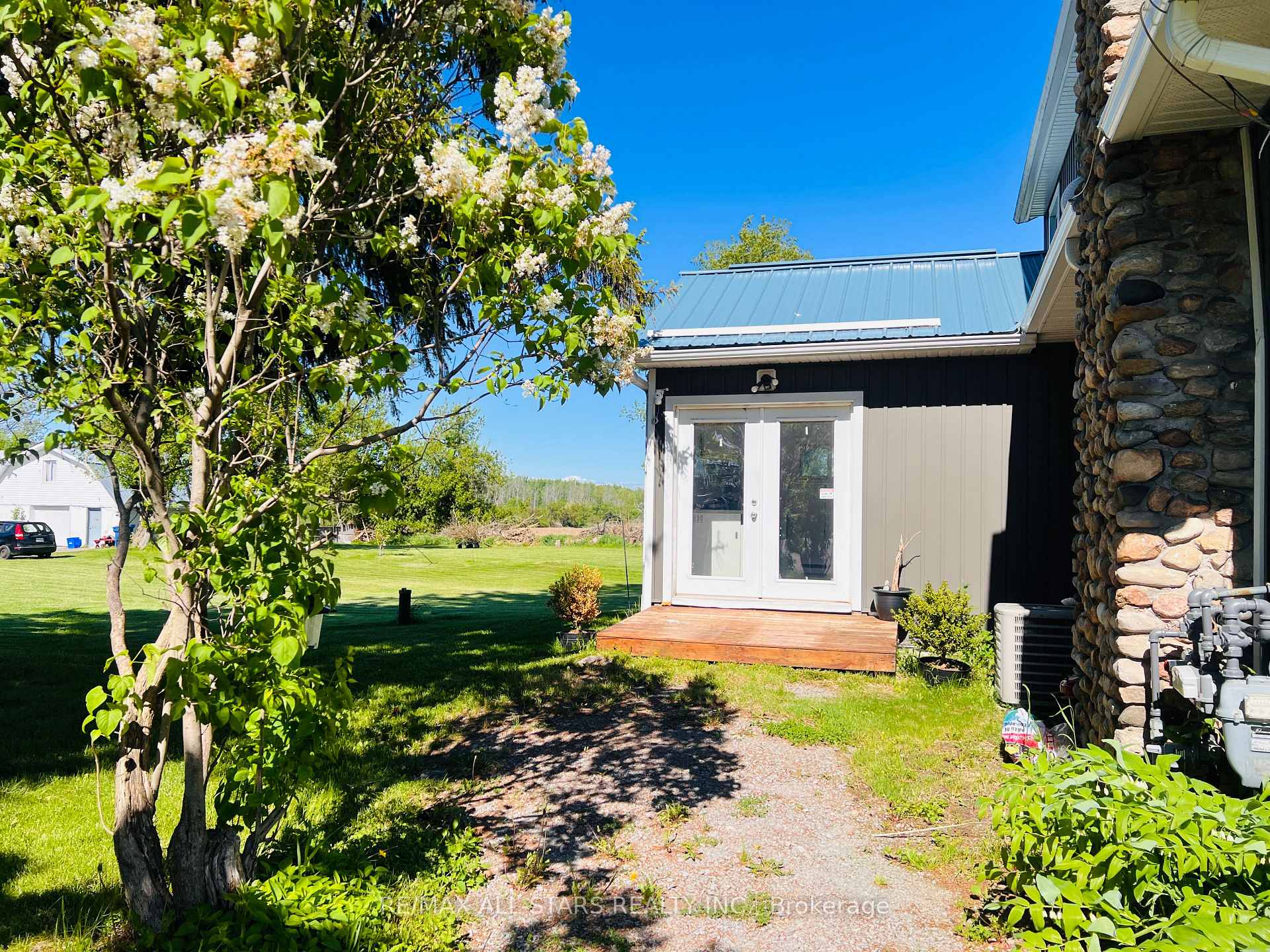25607 Woodbine Avenue, Georgina, ON L4P 3E9 — Georgina, Ontario