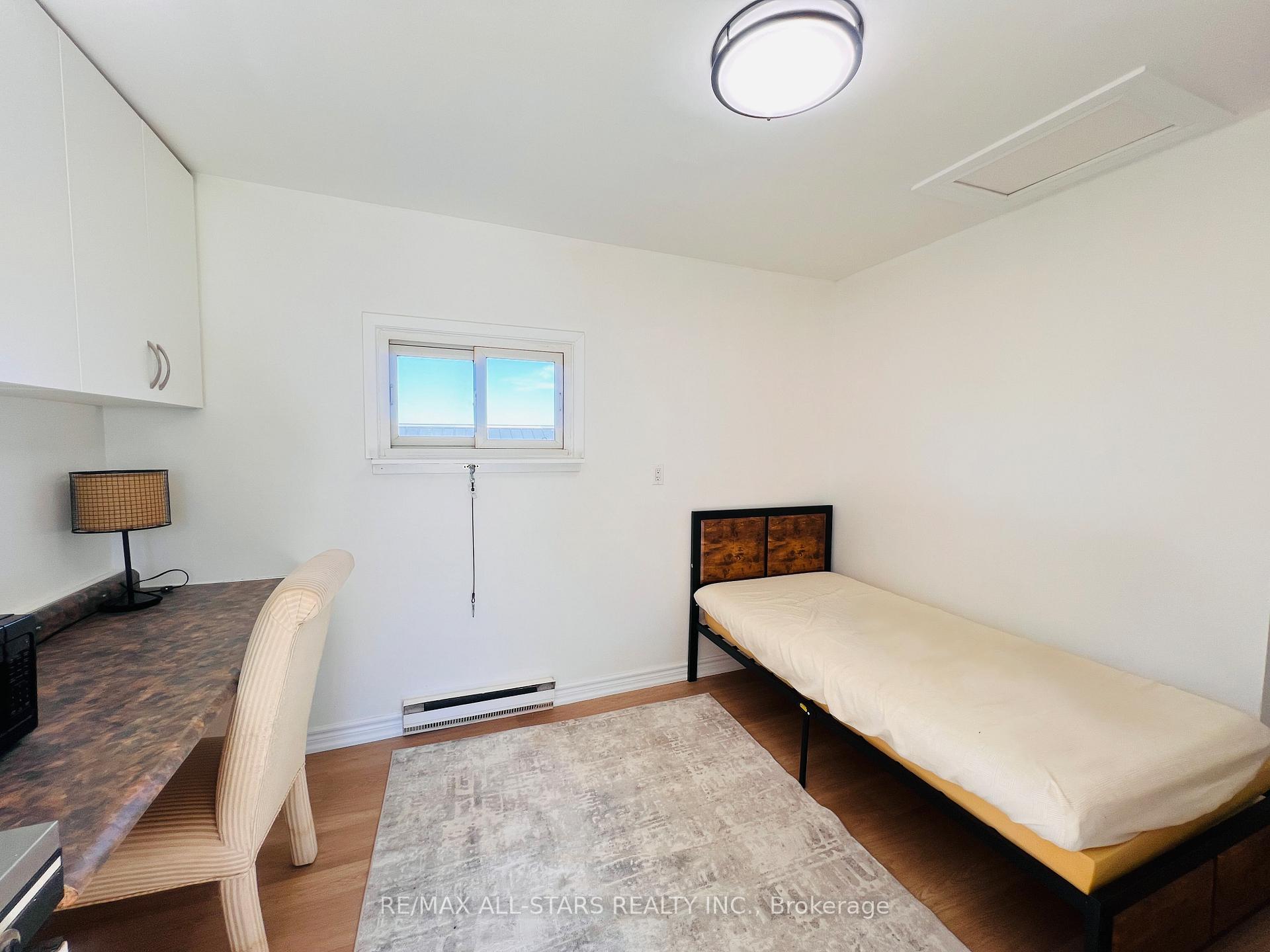 25607 Woodbine Avenue, Georgina — photo 2 of 5