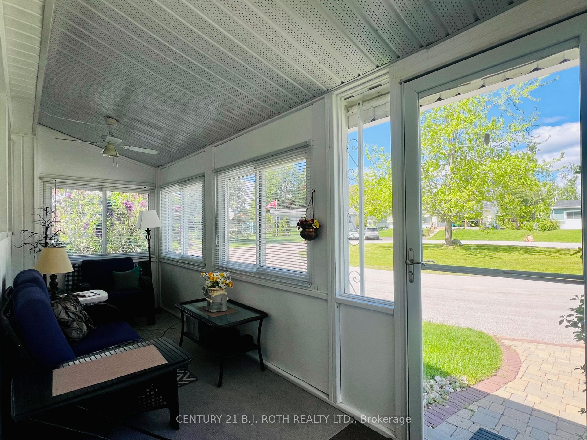 1 Nectarine Court, Innisfil — photo 3 of 5