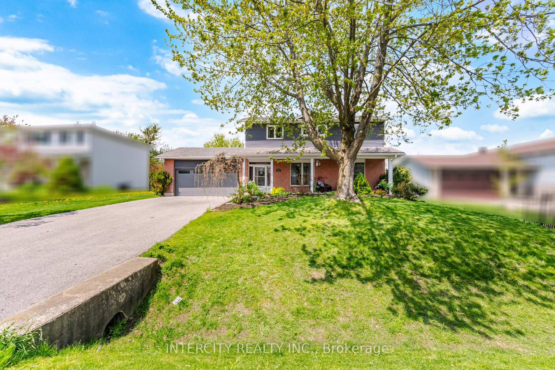 2262 Webb Street, Innisfil — photo 2 of 5