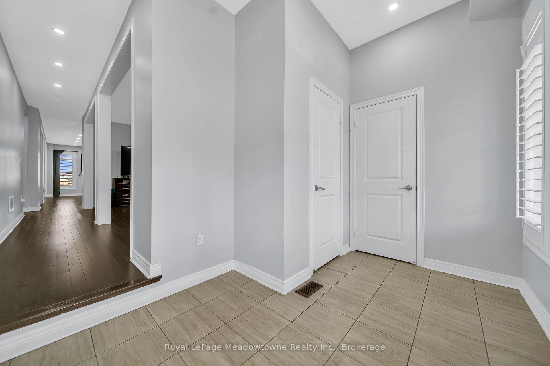 2218 Lozenby Street, Innisfil — photo 4 of 5