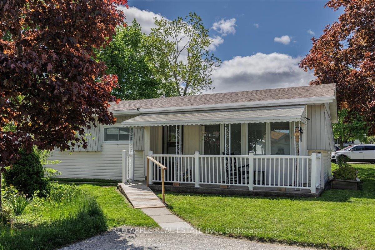 30 Flora Court, Innisfil — photo 2 of 5