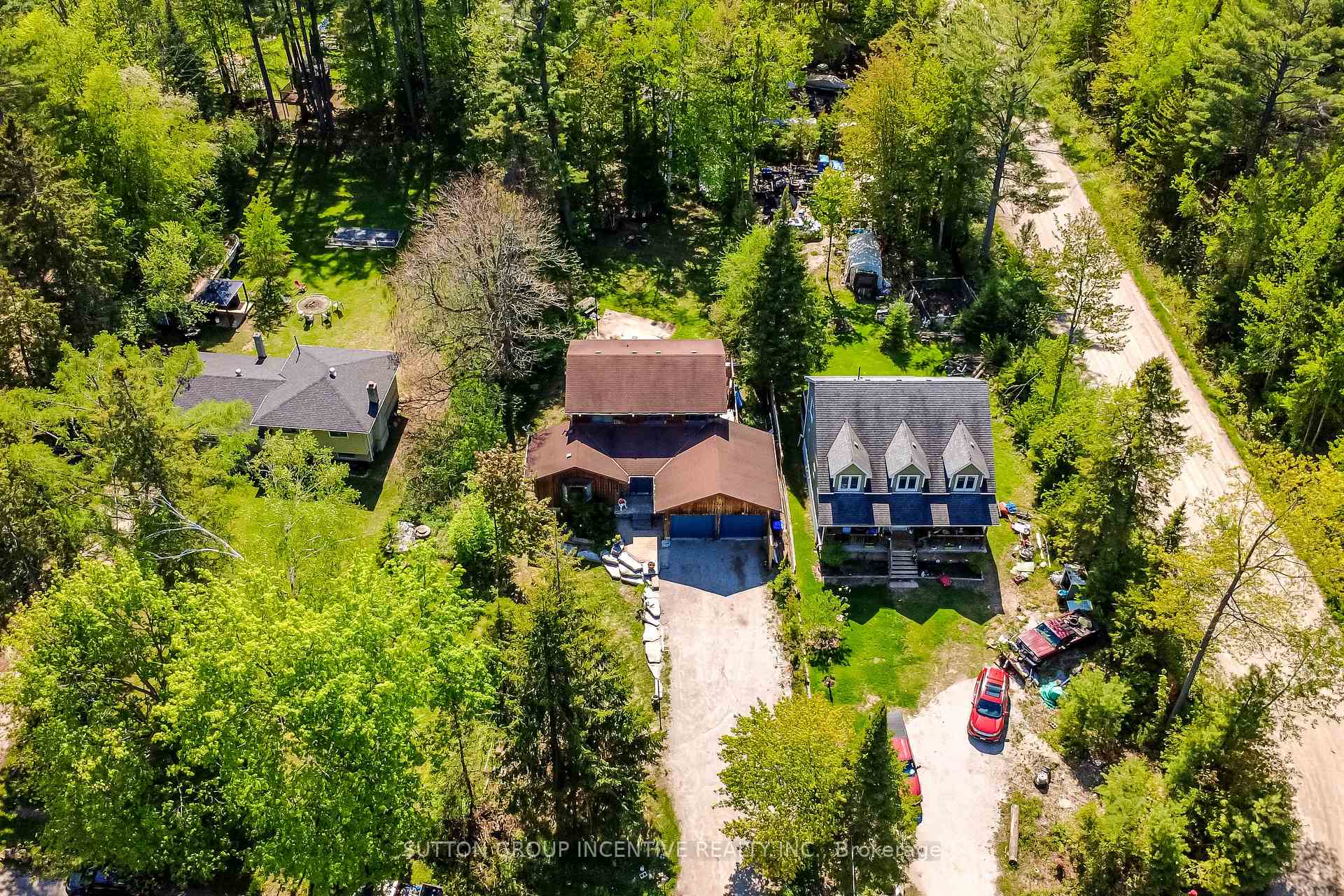 2448 Wallace Avenue, Innisfil — photo 3 of 5