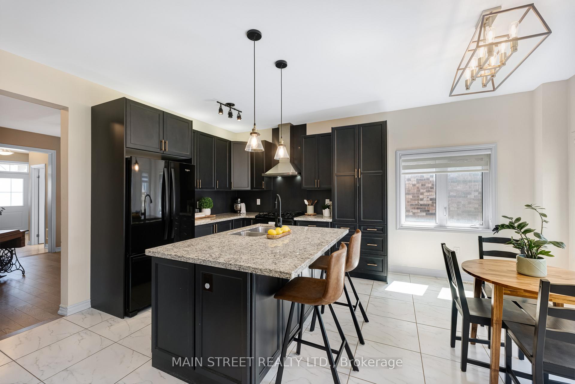 1518 Emberton Way, Innisfil — photo 3 of 5