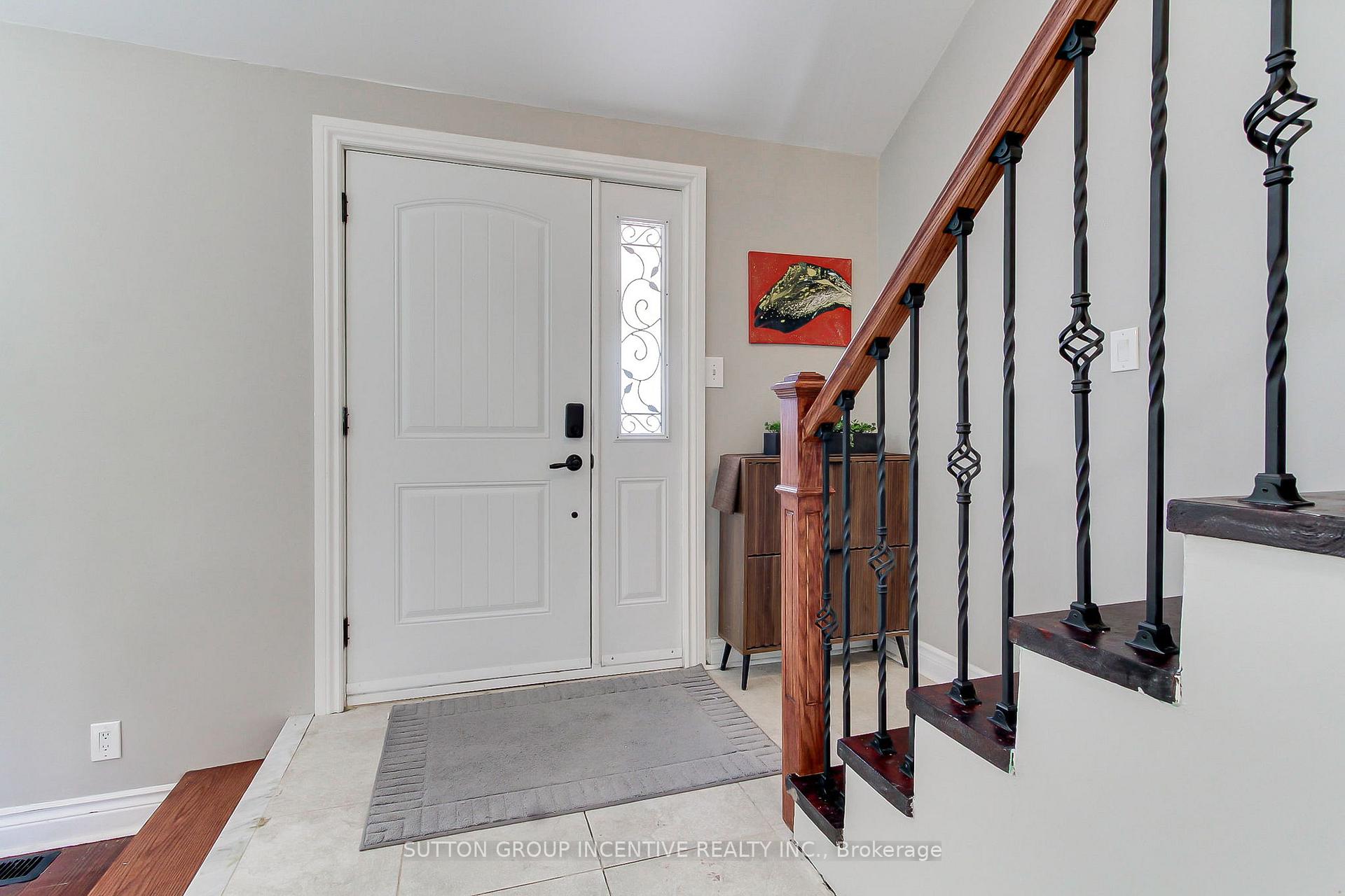 6028 Old Homestead Road, Georgina — photo 4 of 5