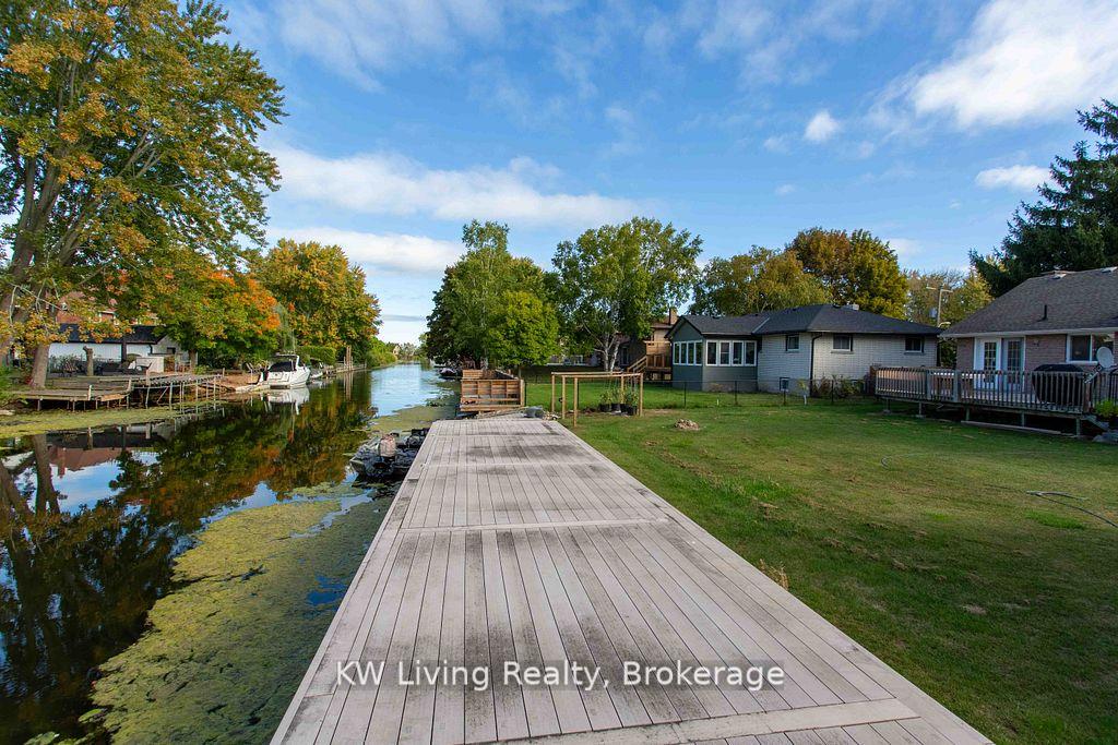 702 Lake Drive S, Georgina — photo 5 of 5