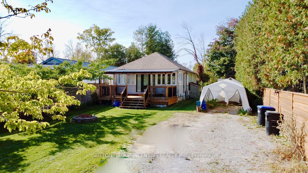 1556 Houston Avenue, Innisfil — photo 3 of 5