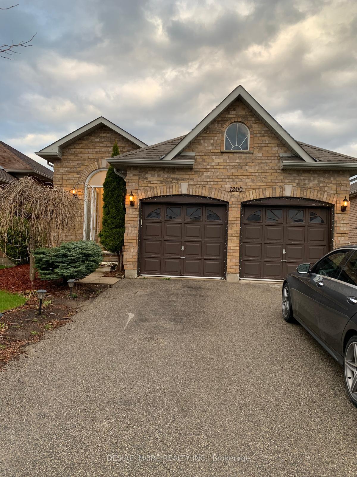 1200 Gina Street, Innisfil — photo 2 of 5