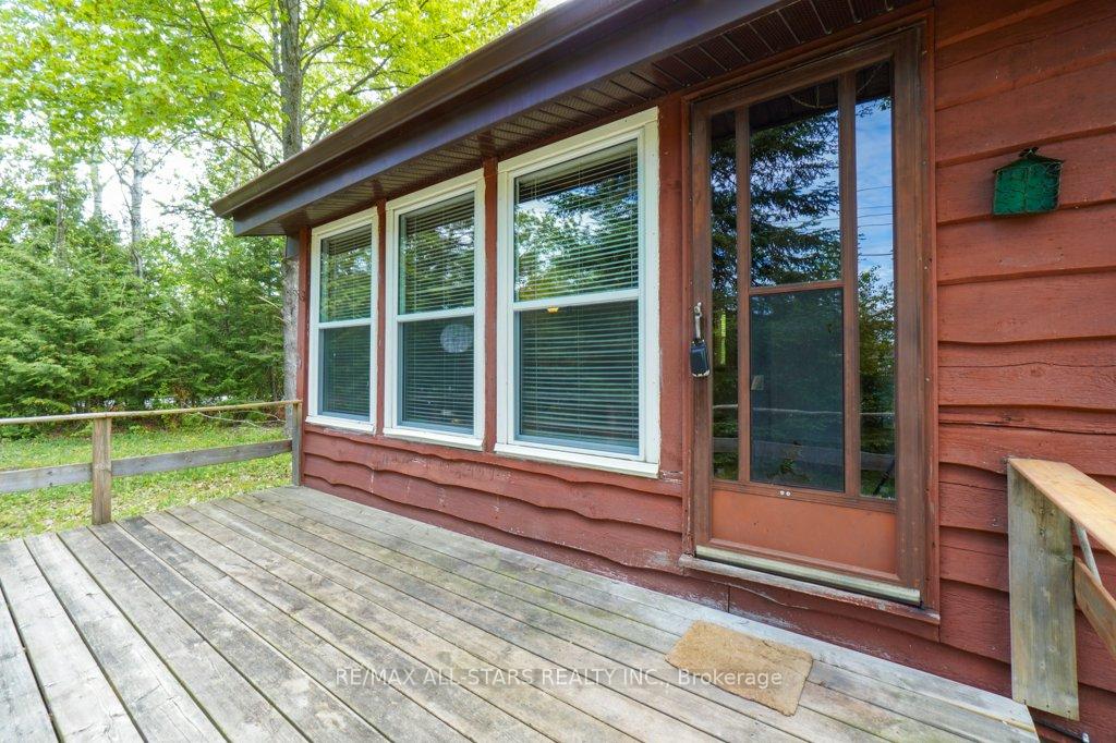 39 Creek Drive, Georgina — photo 2 of 5
