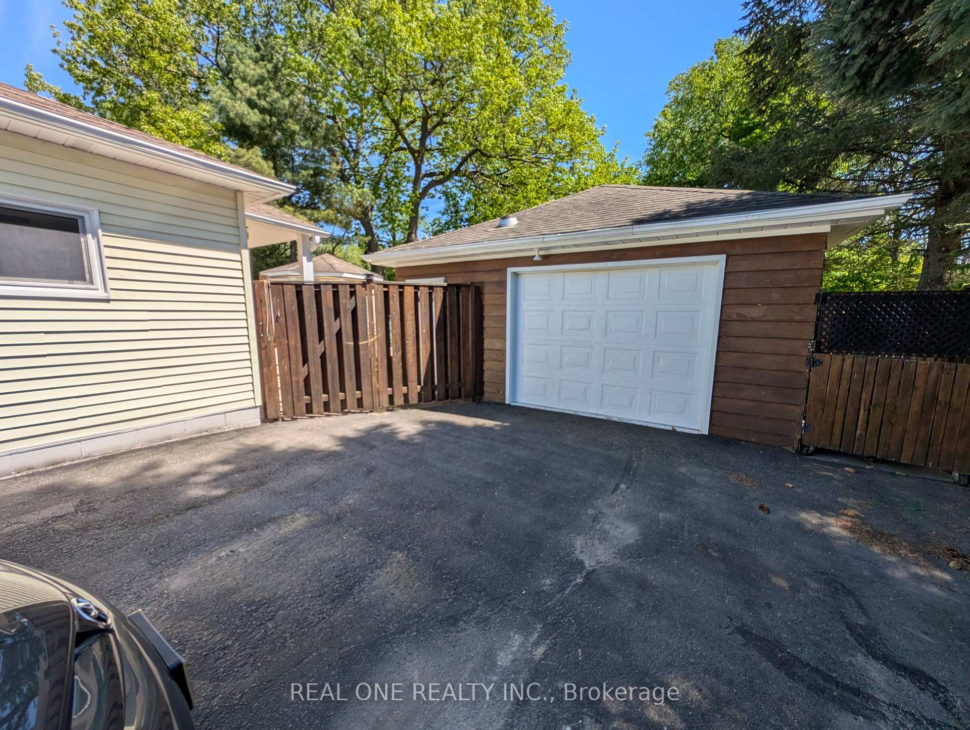 157 Bessborough Drive, Georgina — photo 3 of 5