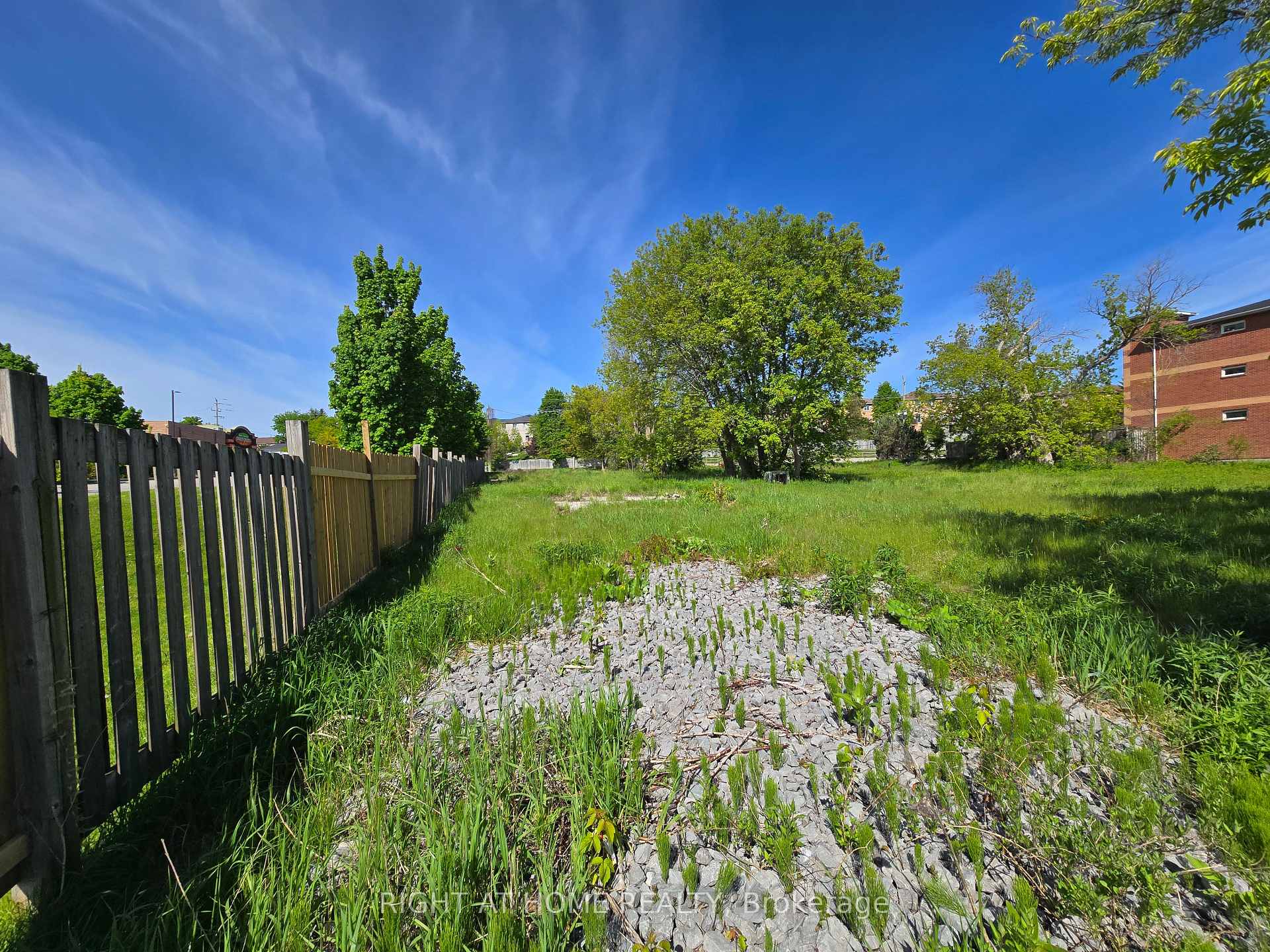 455 The Queensway South N/A, Georgina — photo 4 of 5