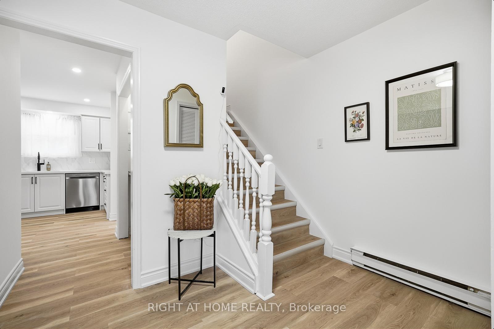 259 Glenwoods Avenue, Georgina — photo 5 of 5
