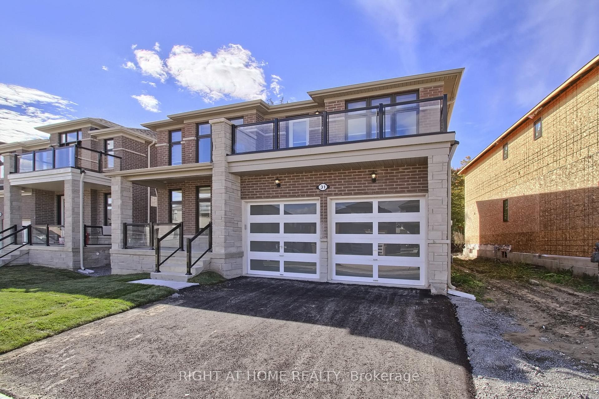 31 Dorothy Caine Crescent, Georgina — photo 2 of 5
