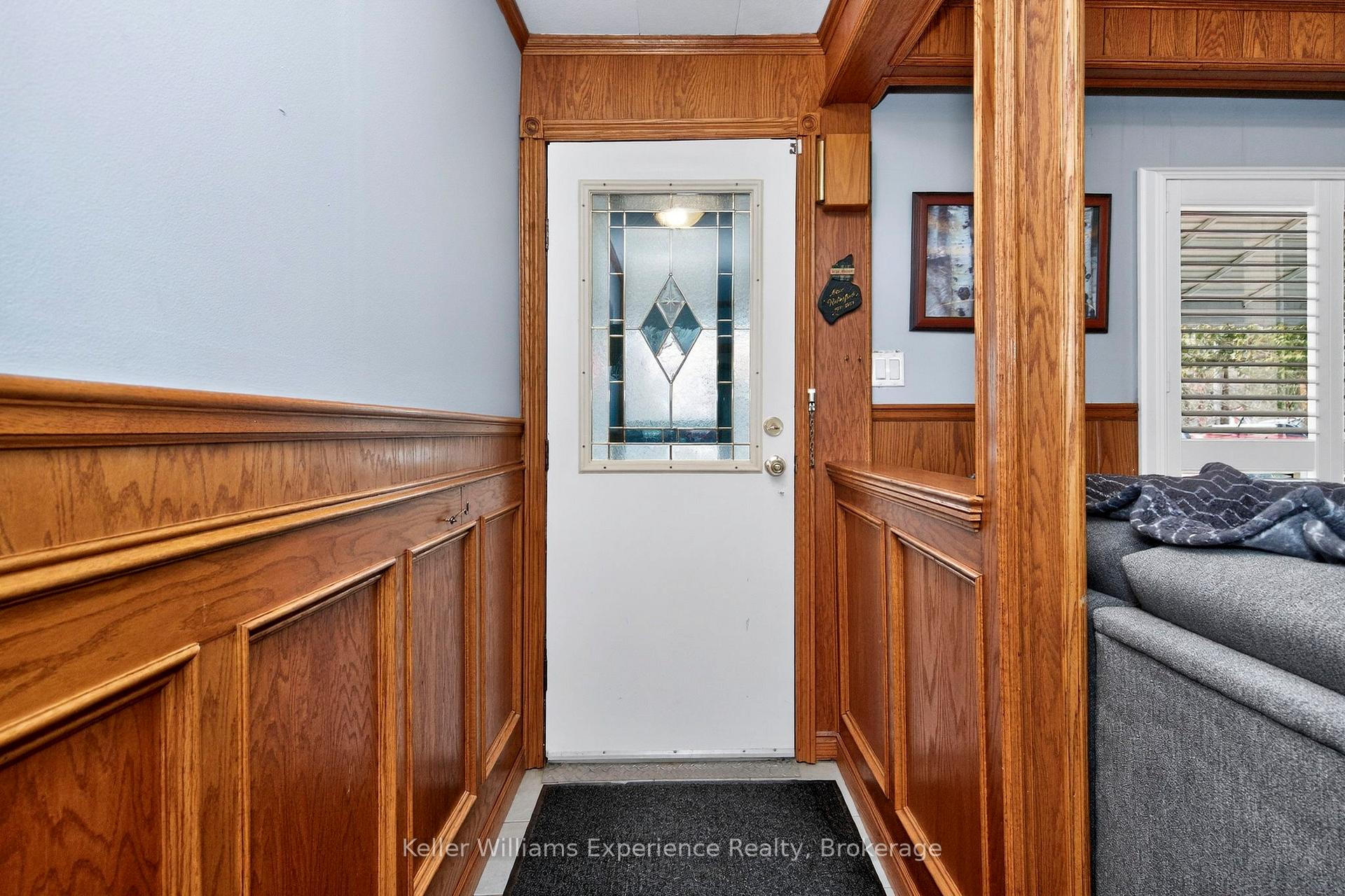 1031 Ferrier Avenue, Innisfil — photo 3 of 5