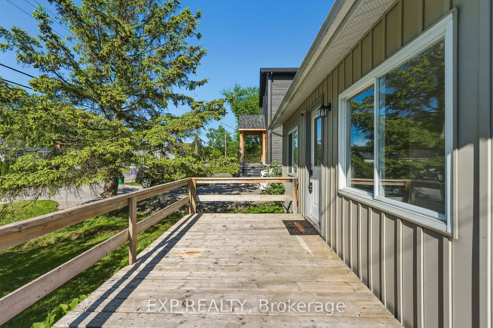 217 Bayview Avenue, Georgina — photo 4 of 5